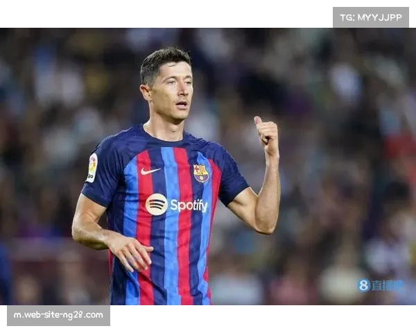 莱万多夫斯基经验丰富 成巴萨年轻球员导师